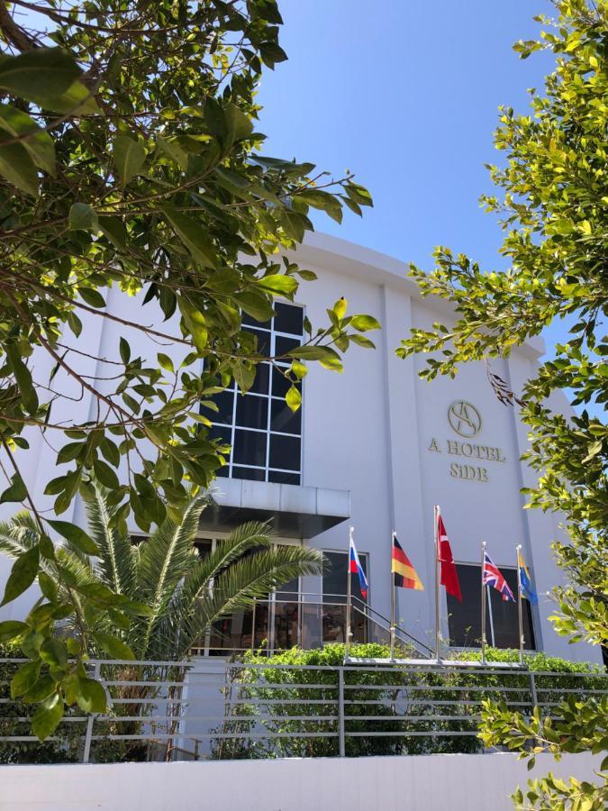 A Hotel Side Exterior foto